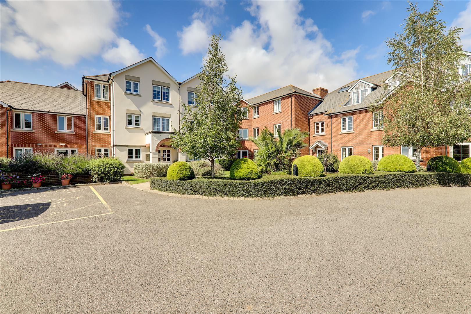 Flat - Retirement | Highfield Court, 75 Penfold Road, Worthing | For Sale